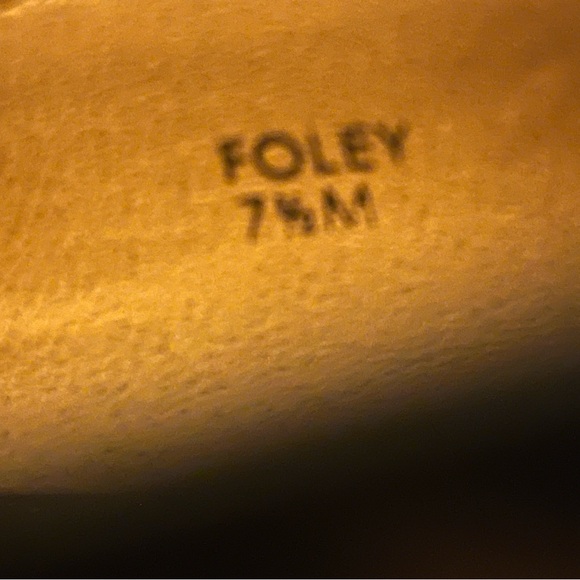 Tahari “Foley” Leopard Flats - Picture 3 of 7